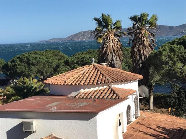 Stunning Sea Views From Luxury 4 Bed Apartment Close To Beach At Cap Ras Llança 외부 사진